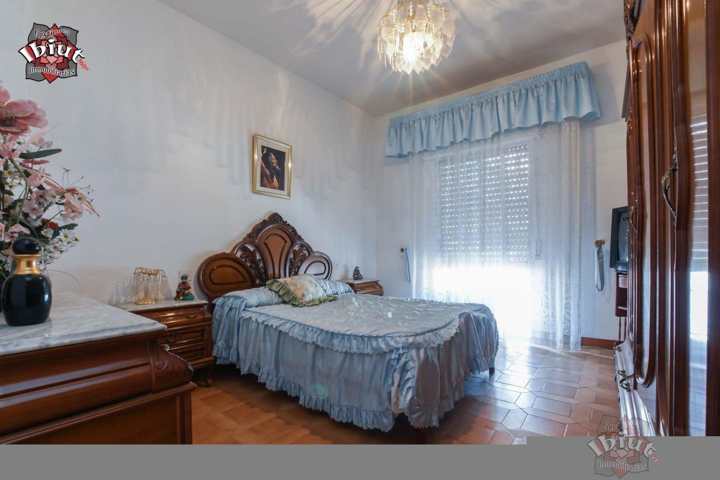 For sale of house in Úbeda