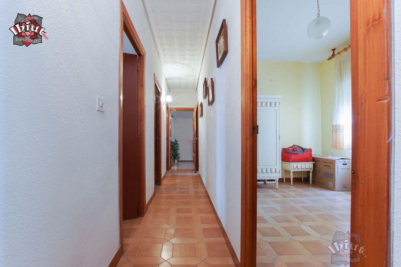 For sale of house in Úbeda