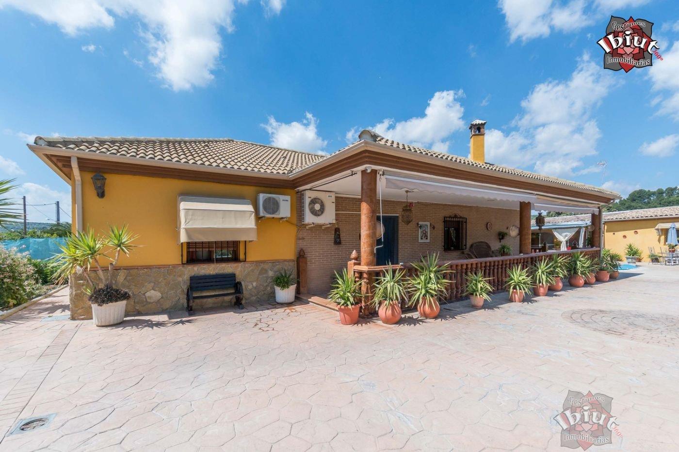 Venta de chalet en Rus