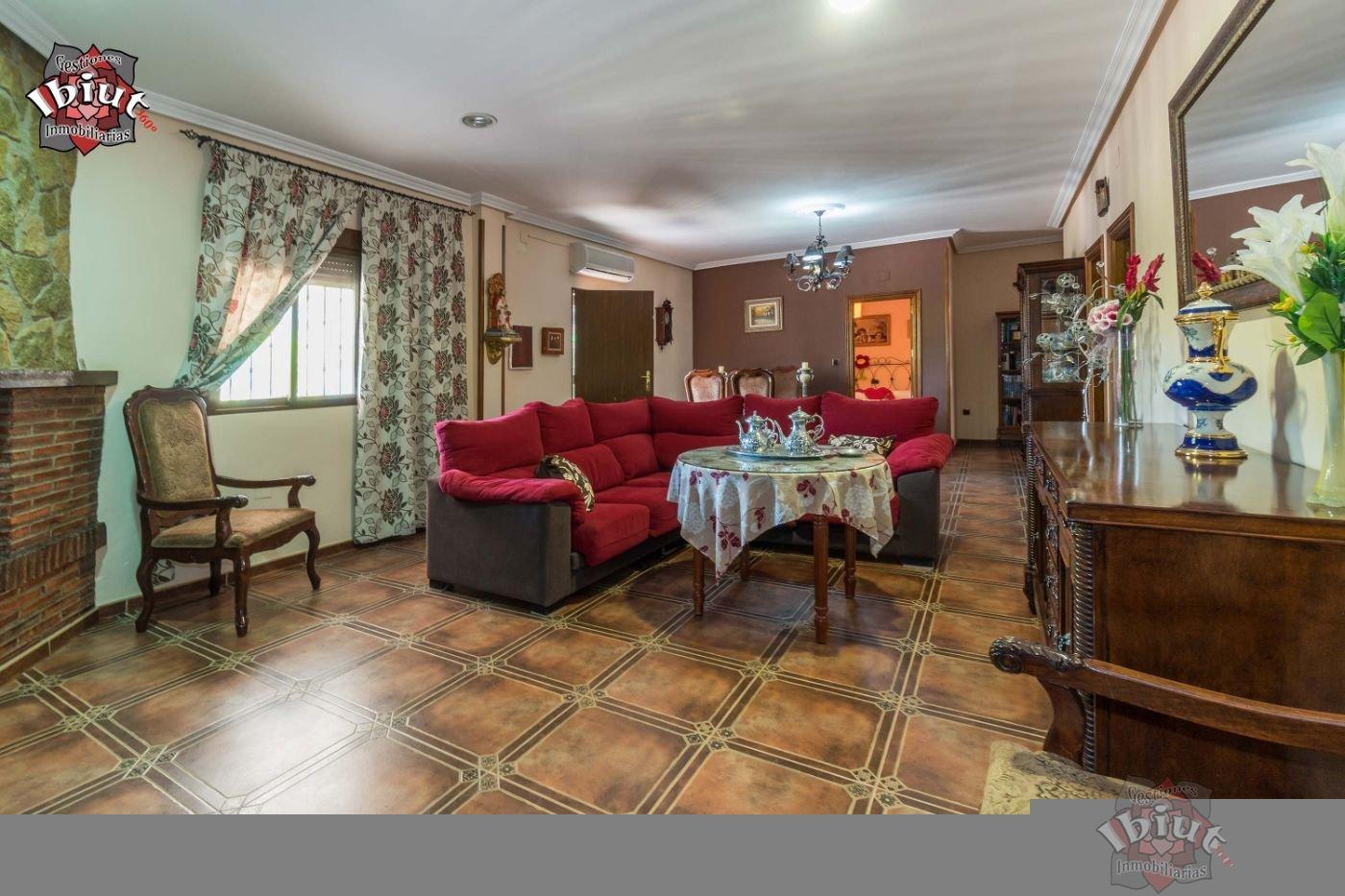 Venta de chalet en Rus