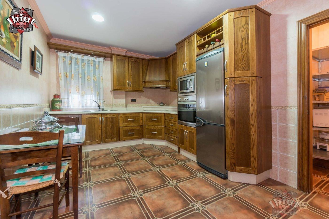 Venta de chalet en Rus