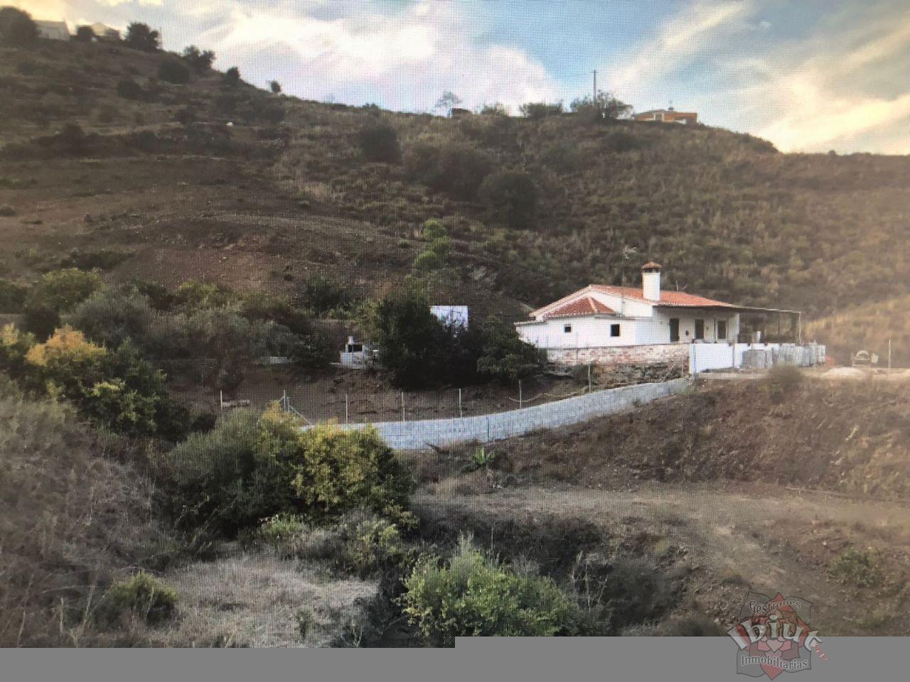 For rent of rural property in Macharaviaya