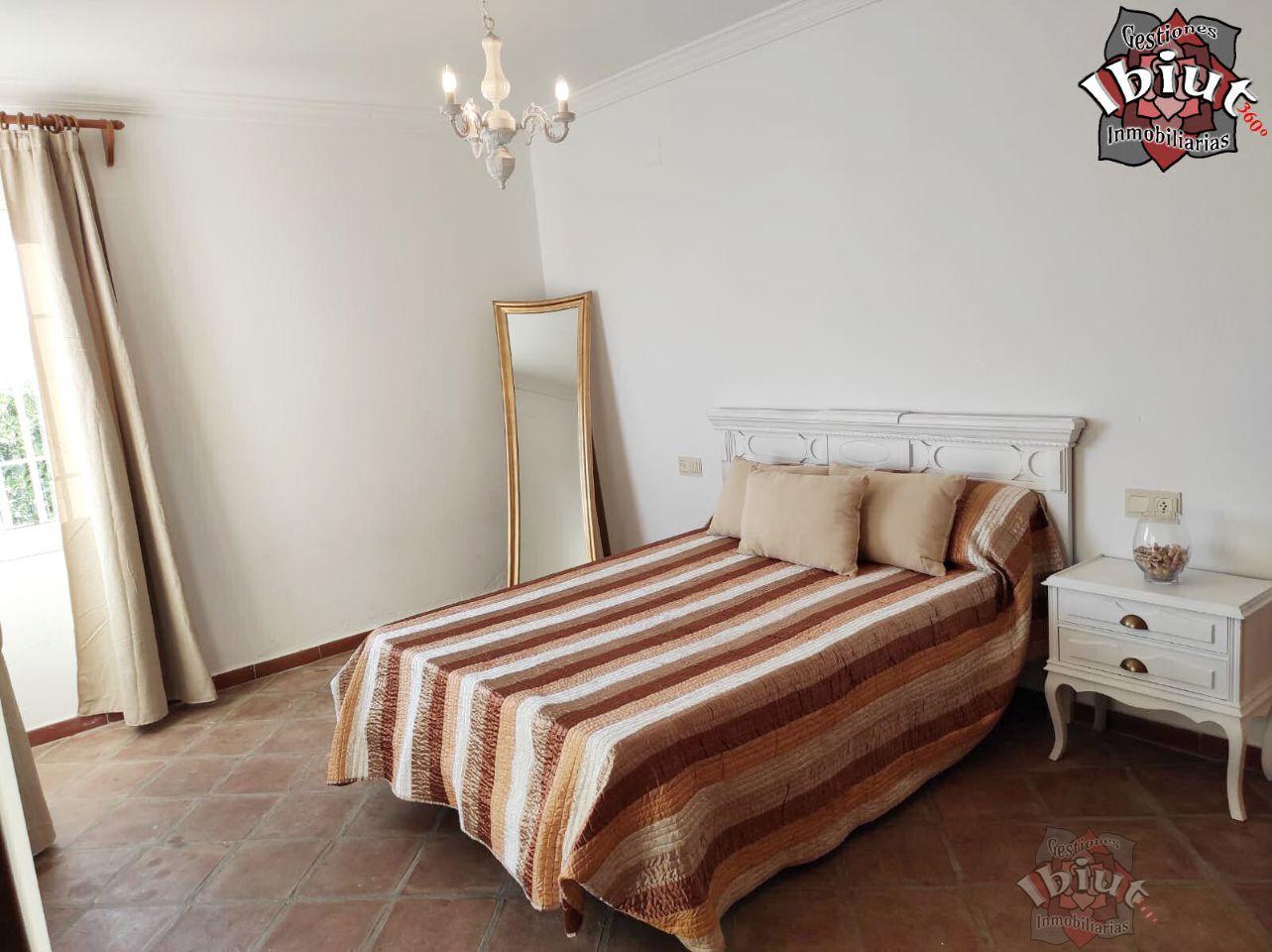 For rent of chalet in Sayalonga
