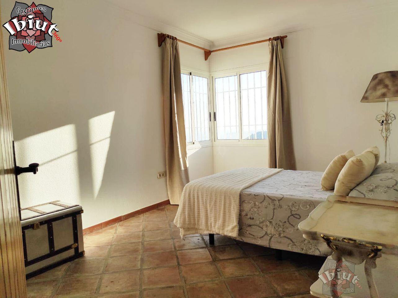For rent of chalet in Sayalonga