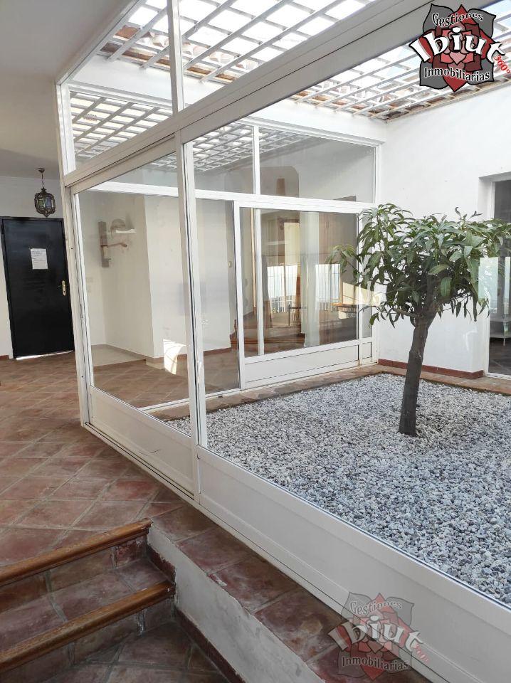 For rent of chalet in Sayalonga