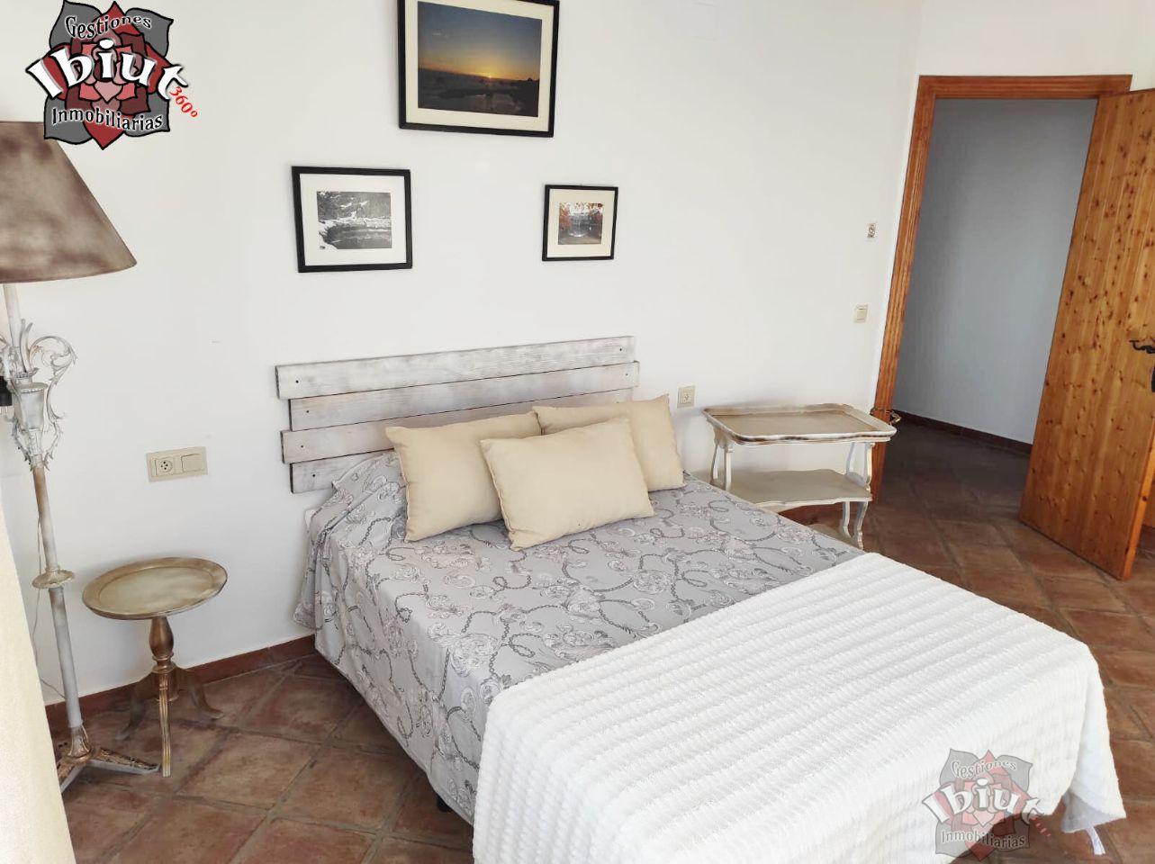 For rent of chalet in Sayalonga