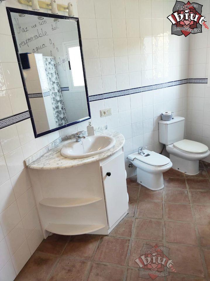 For rent of chalet in Sayalonga