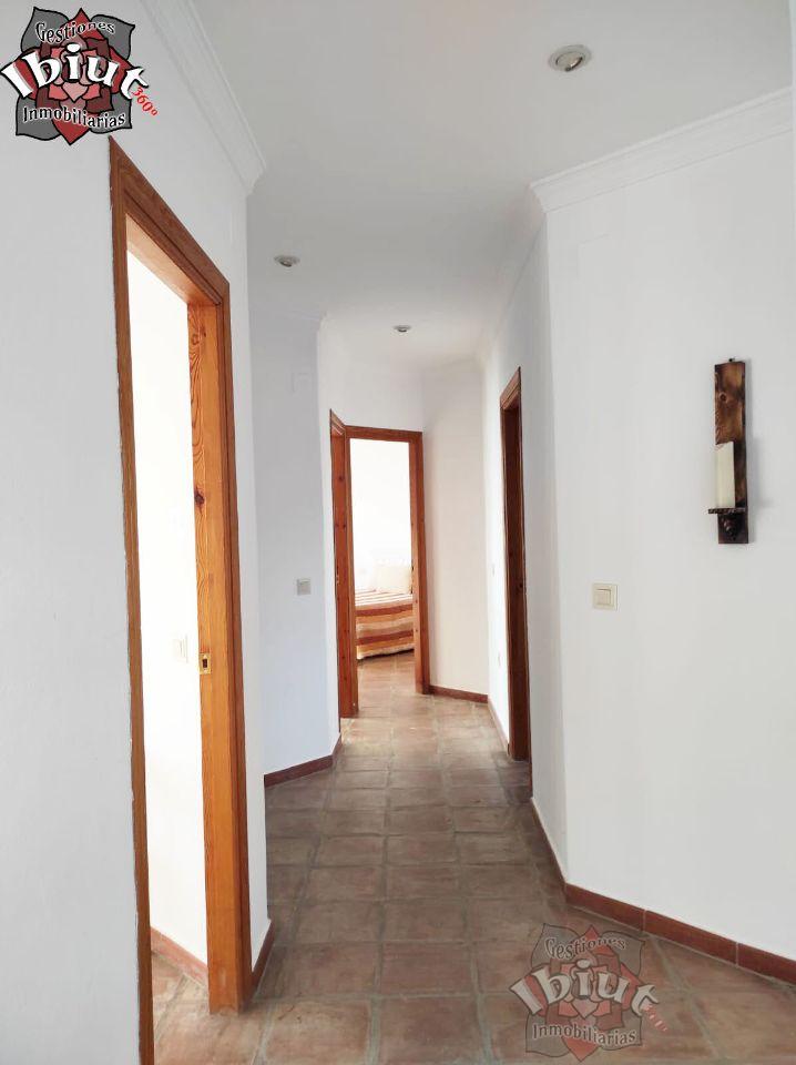 For rent of chalet in Sayalonga