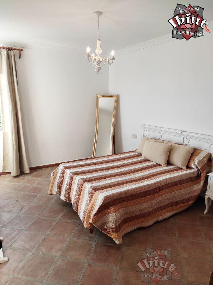 For rent of chalet in Sayalonga