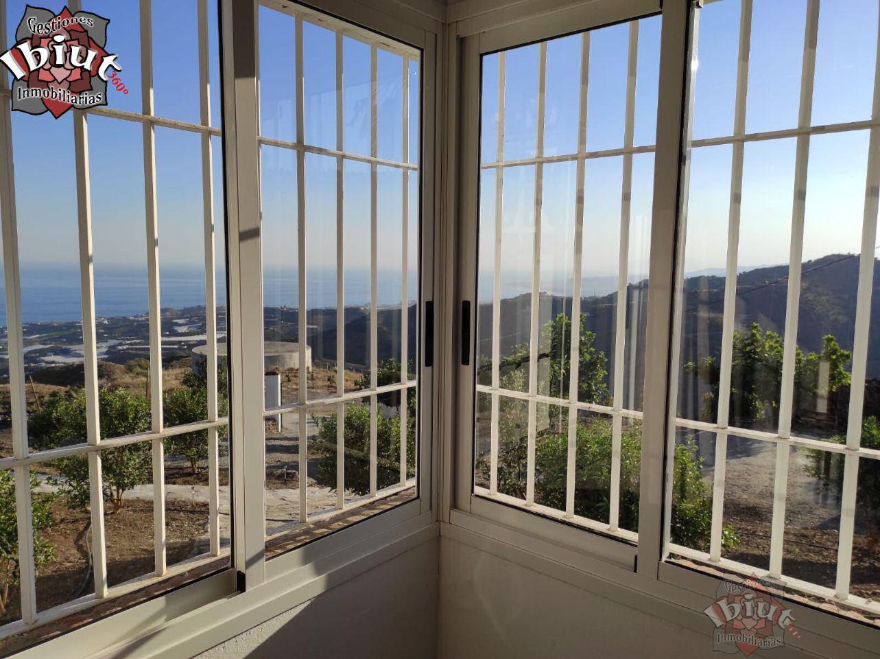For rent of chalet in Sayalonga