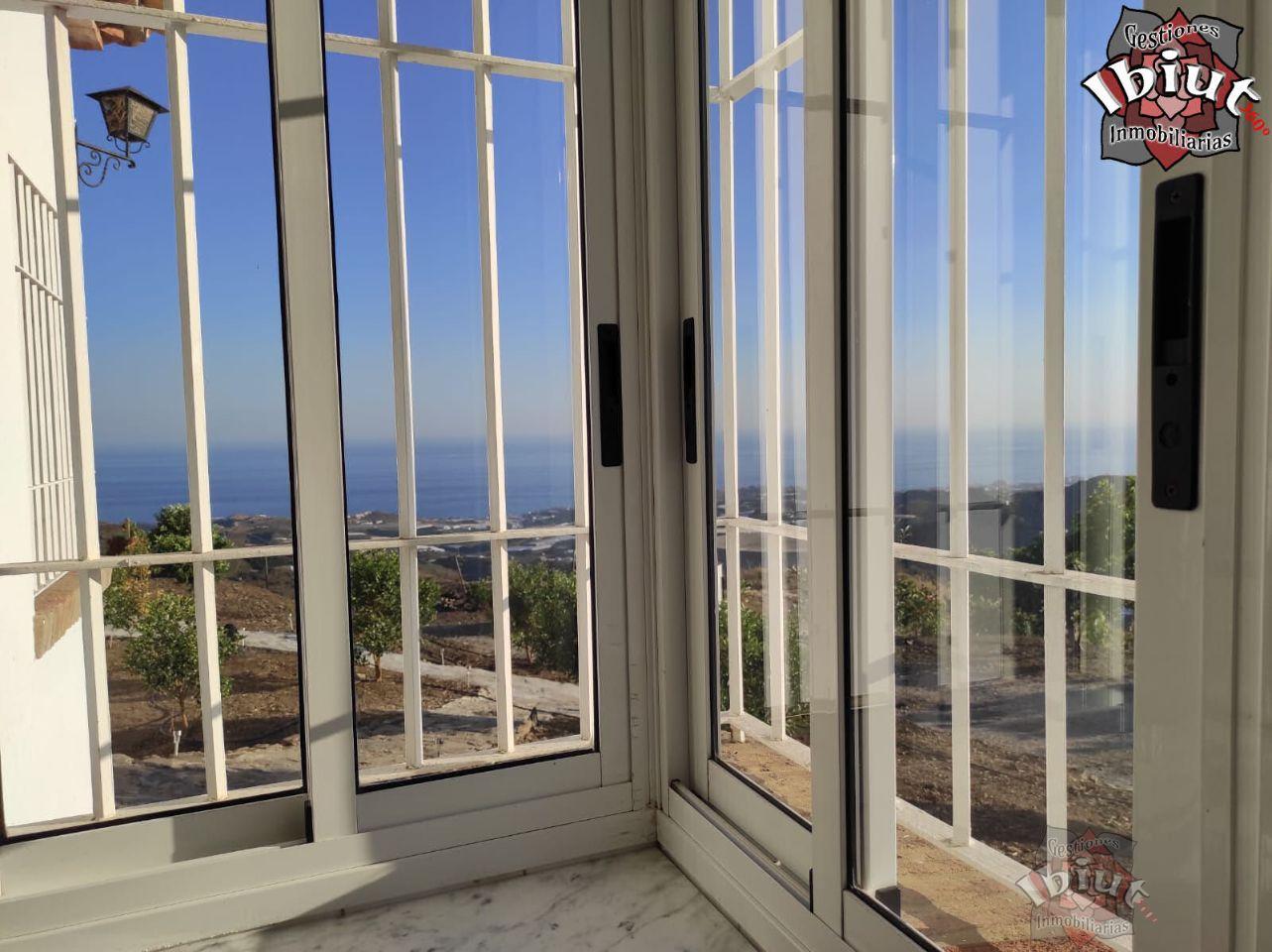 For rent of chalet in Sayalonga