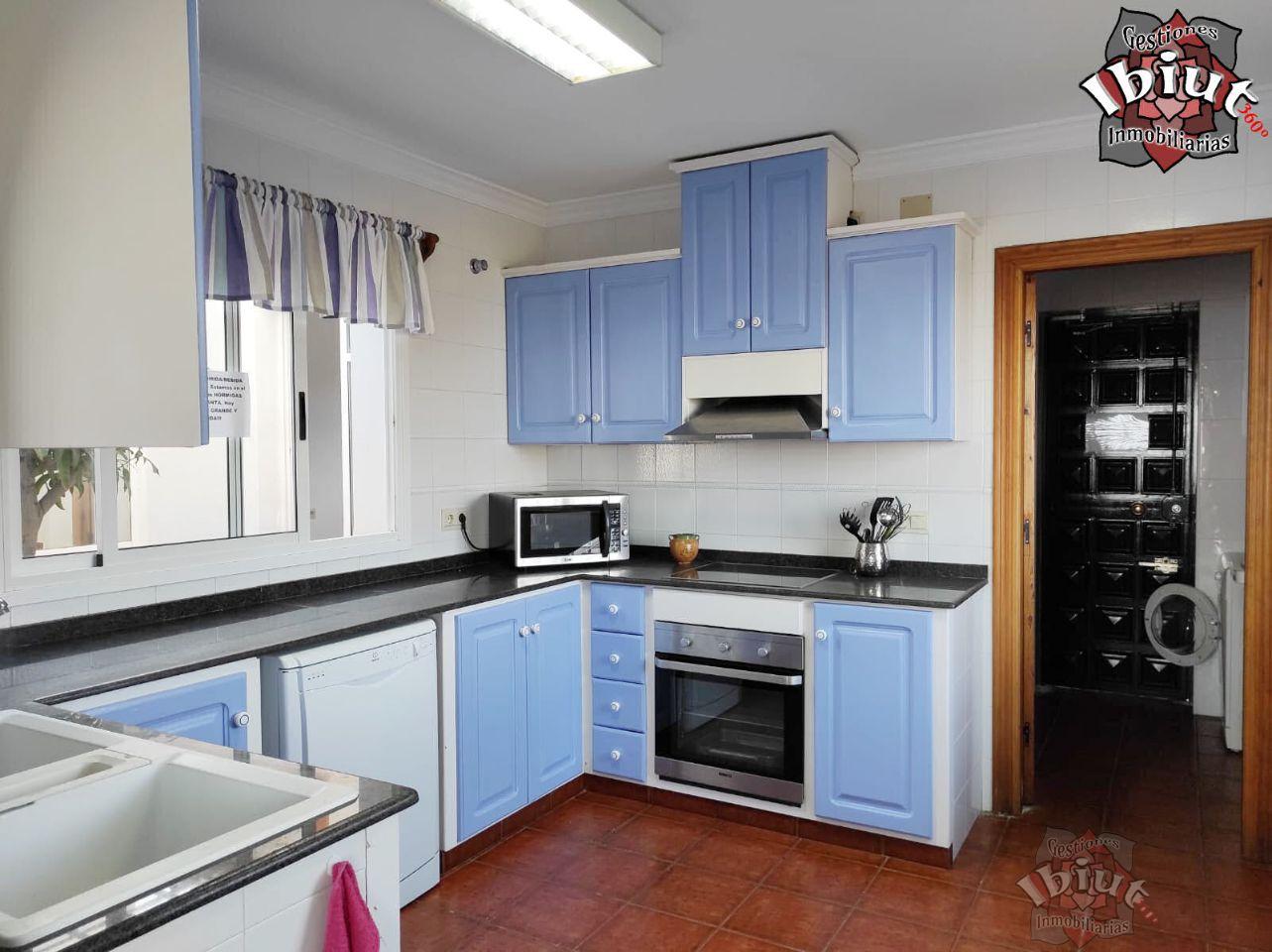 For rent of chalet in Sayalonga