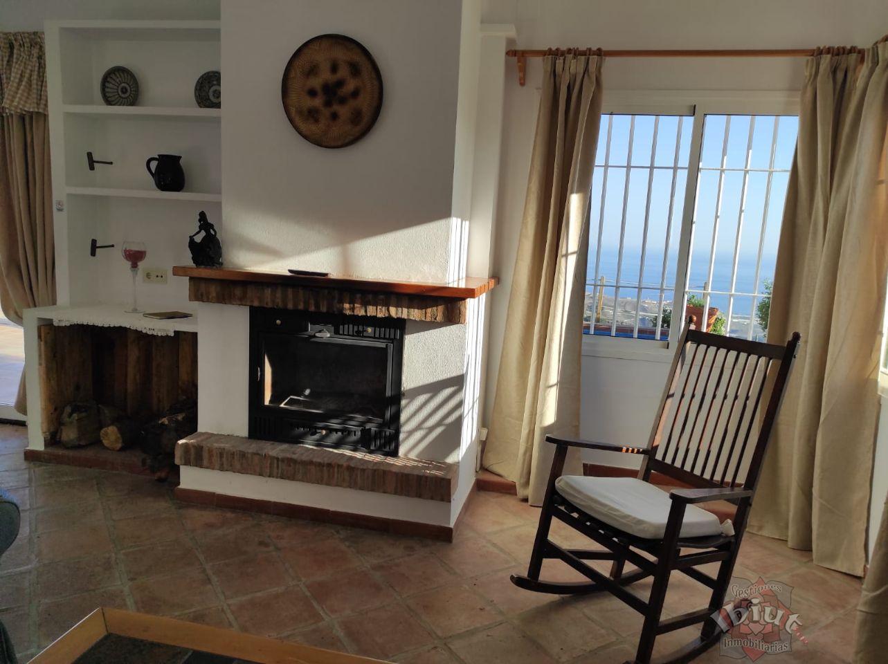 For rent of chalet in Sayalonga