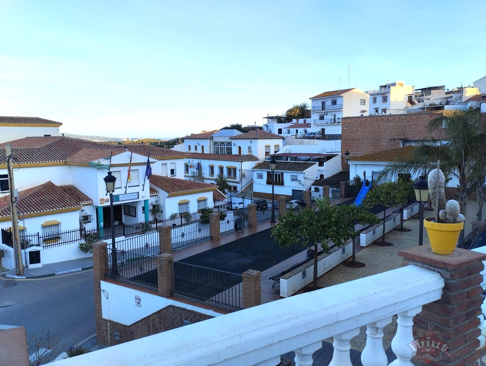 For rent of house in Benamocarra