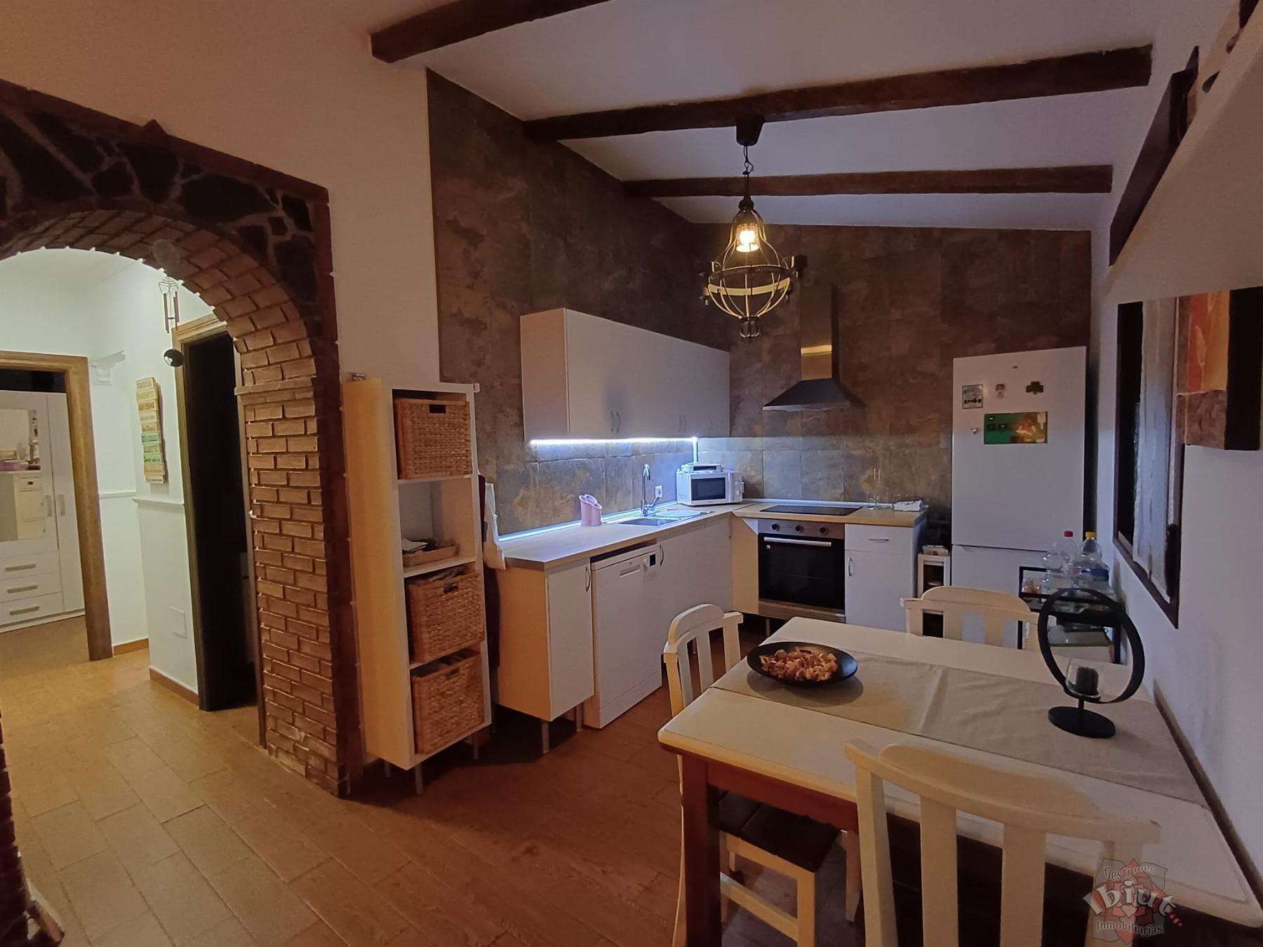 For rent of house in Benamocarra
