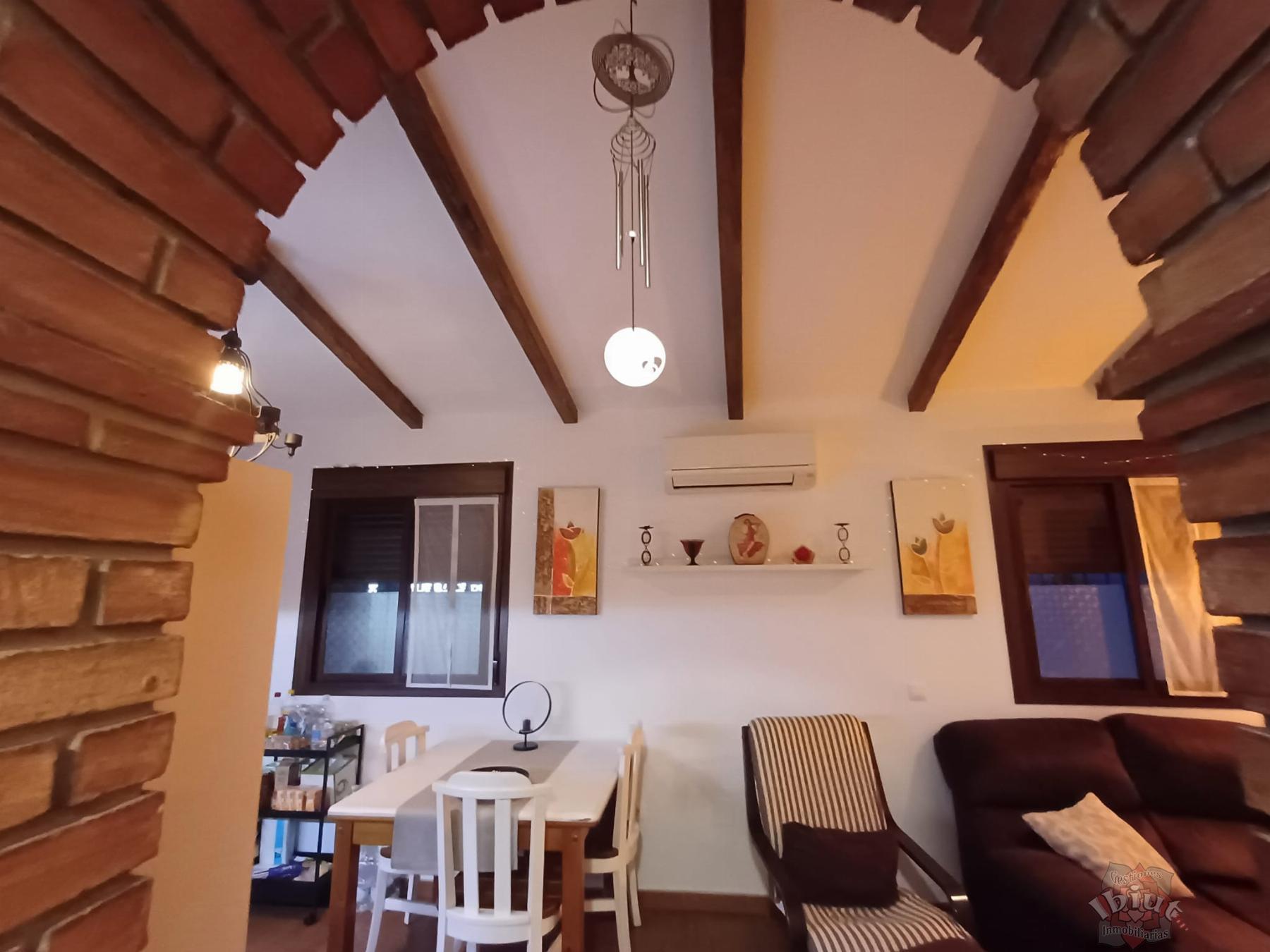 For rent of house in Benamocarra