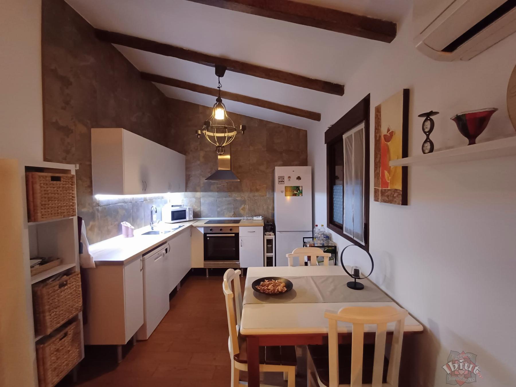 For rent of house in Benamocarra