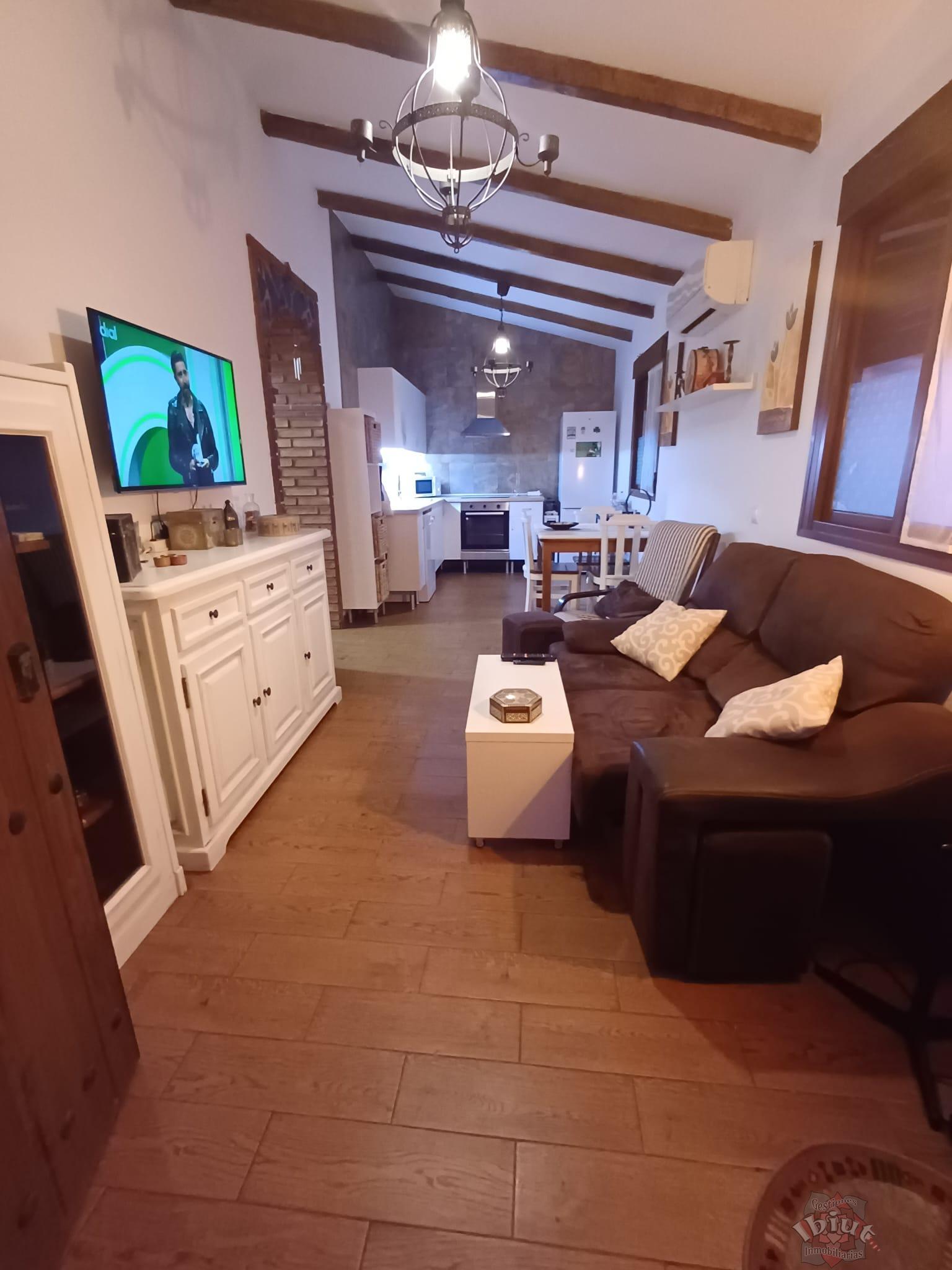 For rent of house in Benamocarra