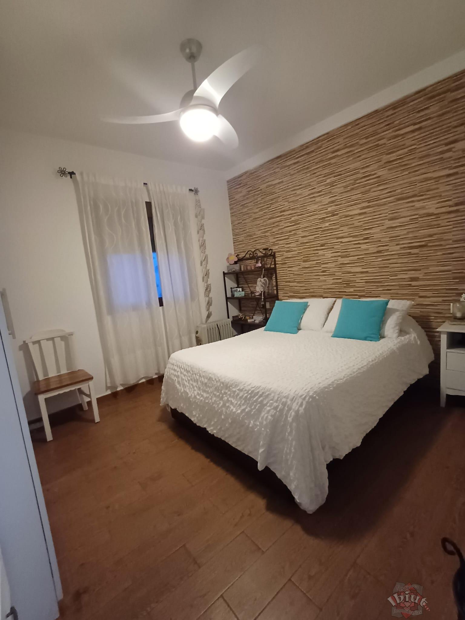 For rent of house in Benamocarra
