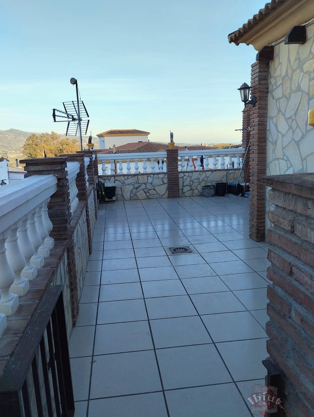 For rent of house in Benamocarra