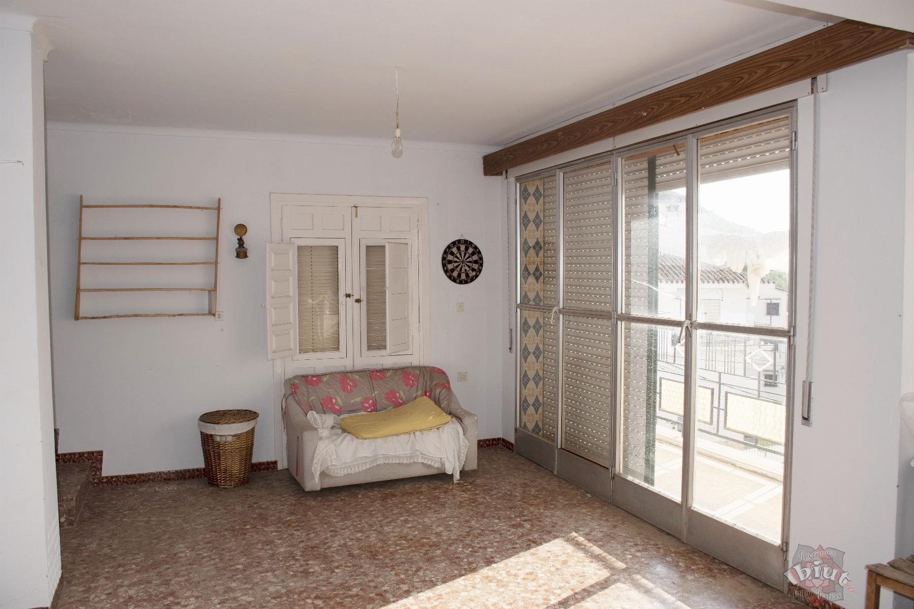 For sale of house in Sayalonga