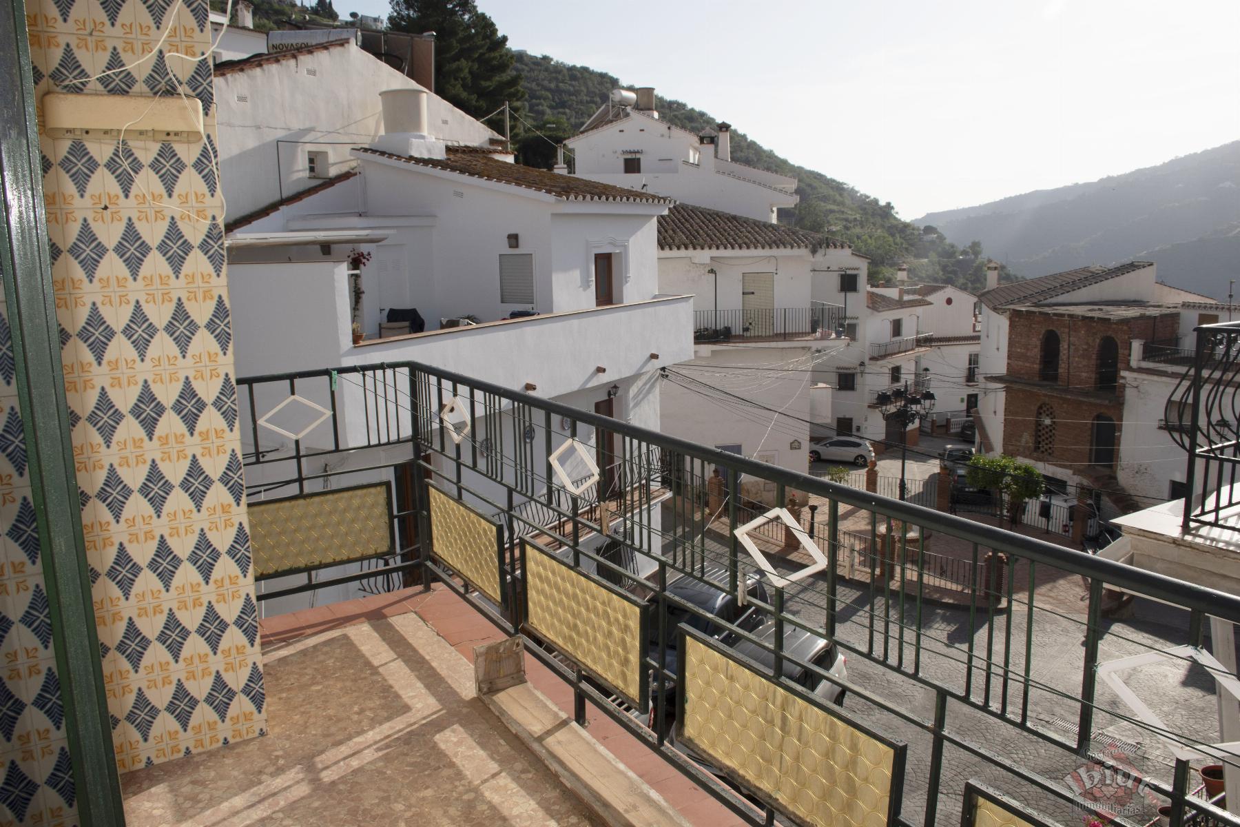 For sale of house in Sayalonga