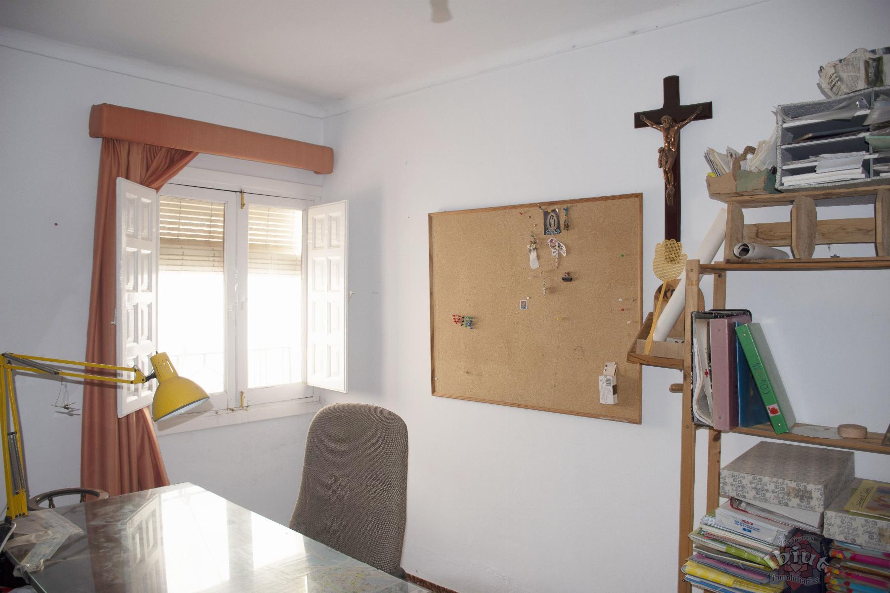 For sale of house in Sayalonga