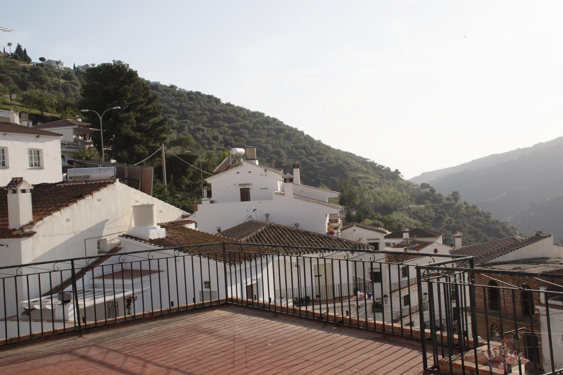 For sale of house in Sayalonga