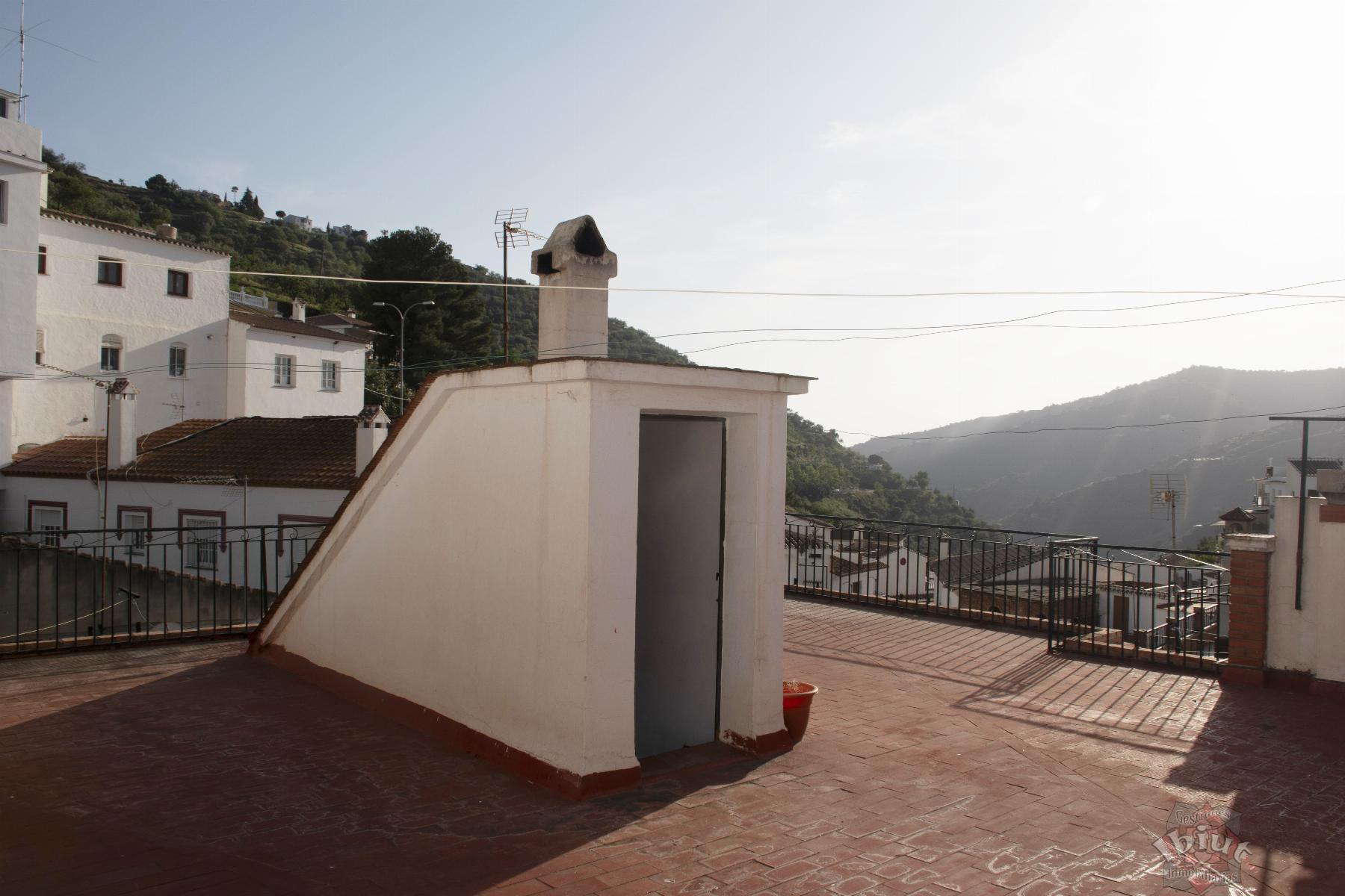 For sale of house in Sayalonga