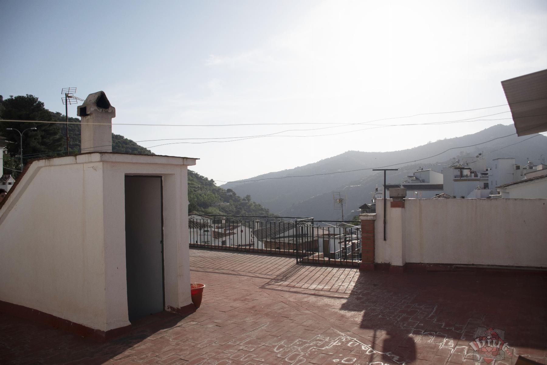 For sale of house in Sayalonga