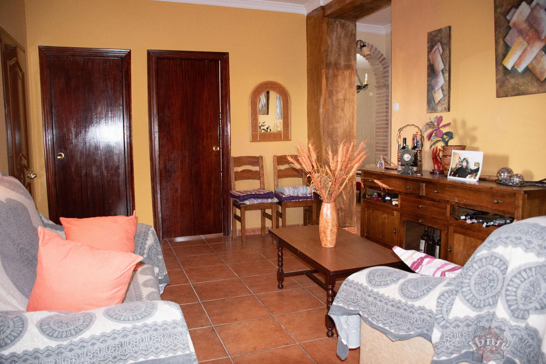 For sale of villa in Alcaucín