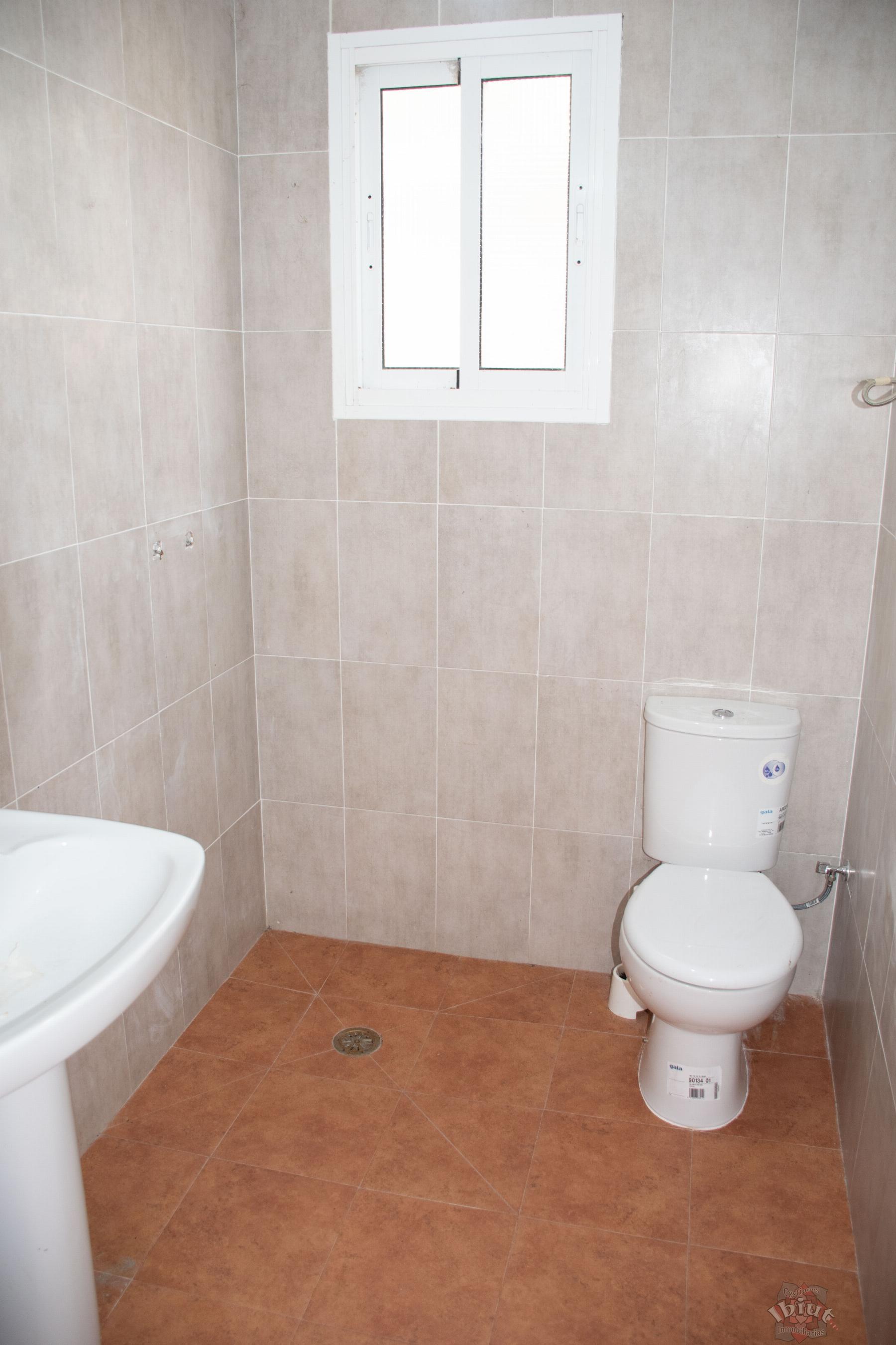 For sale of villa in Alcaucín