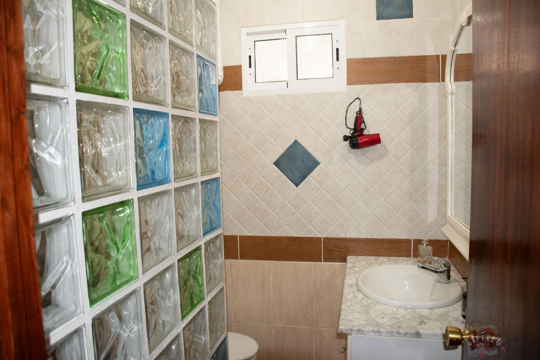For sale of villa in Alcaucín