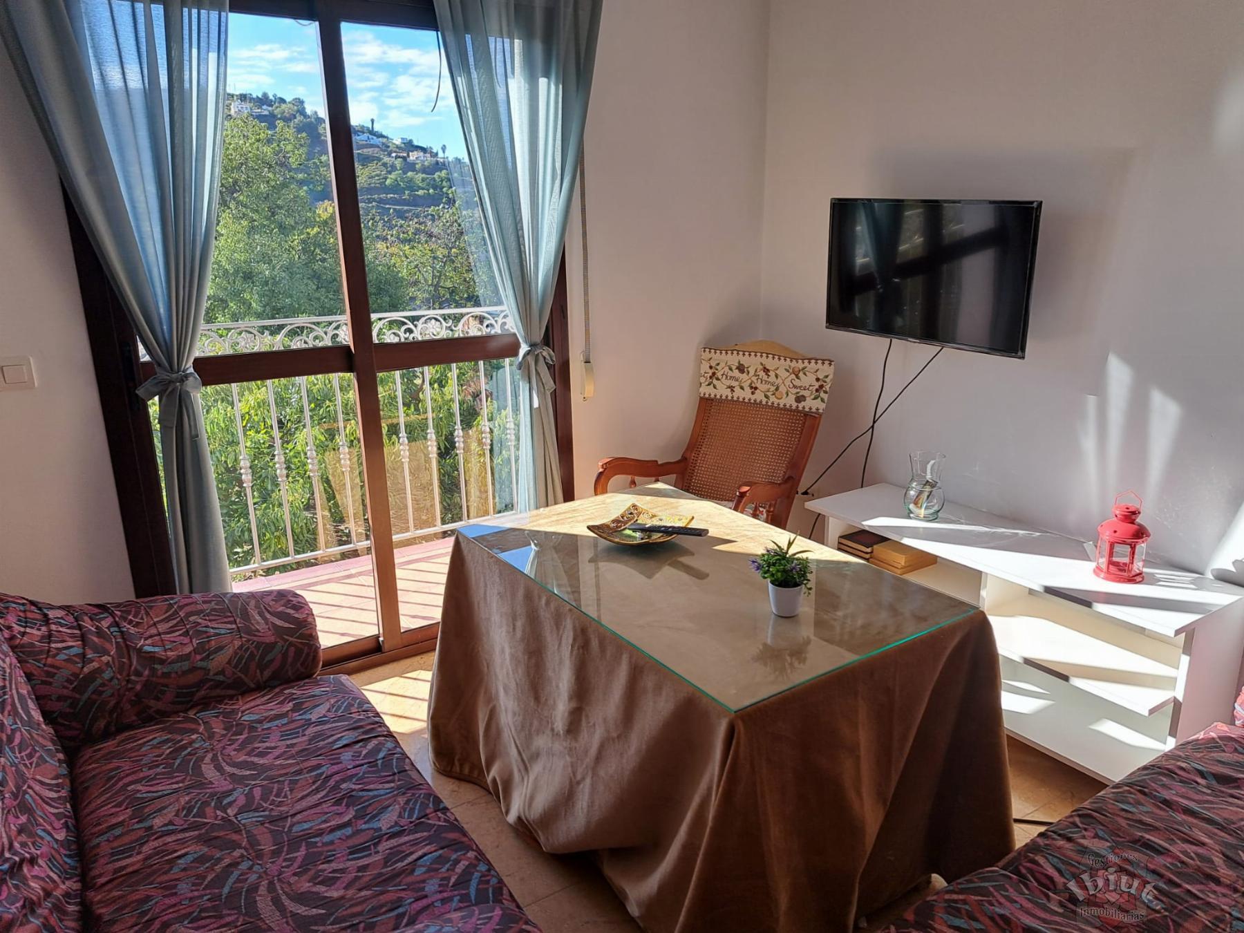 For rent of flat in Cómpeta