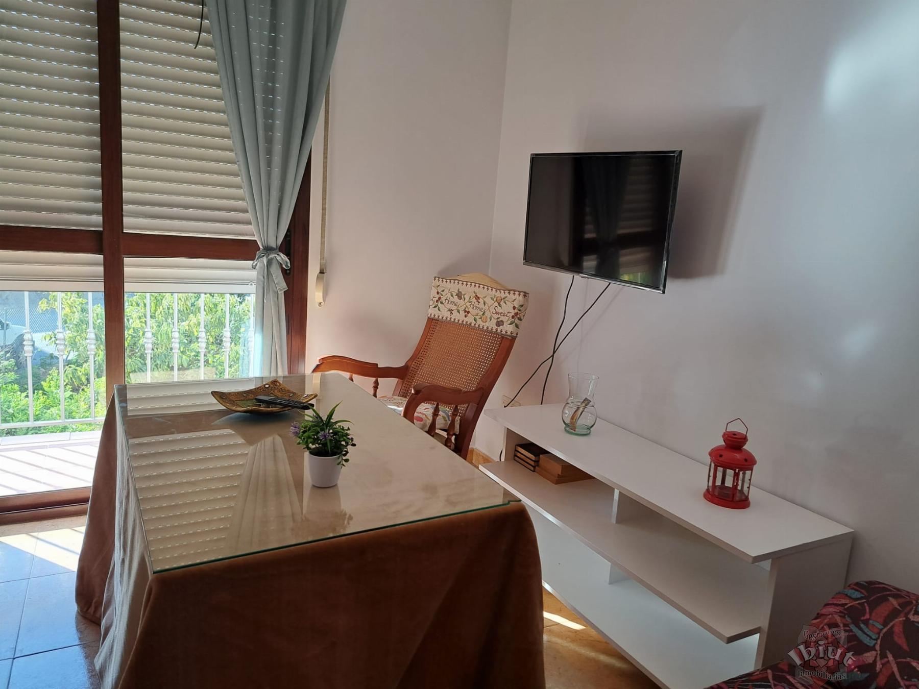 For rent of flat in Cómpeta