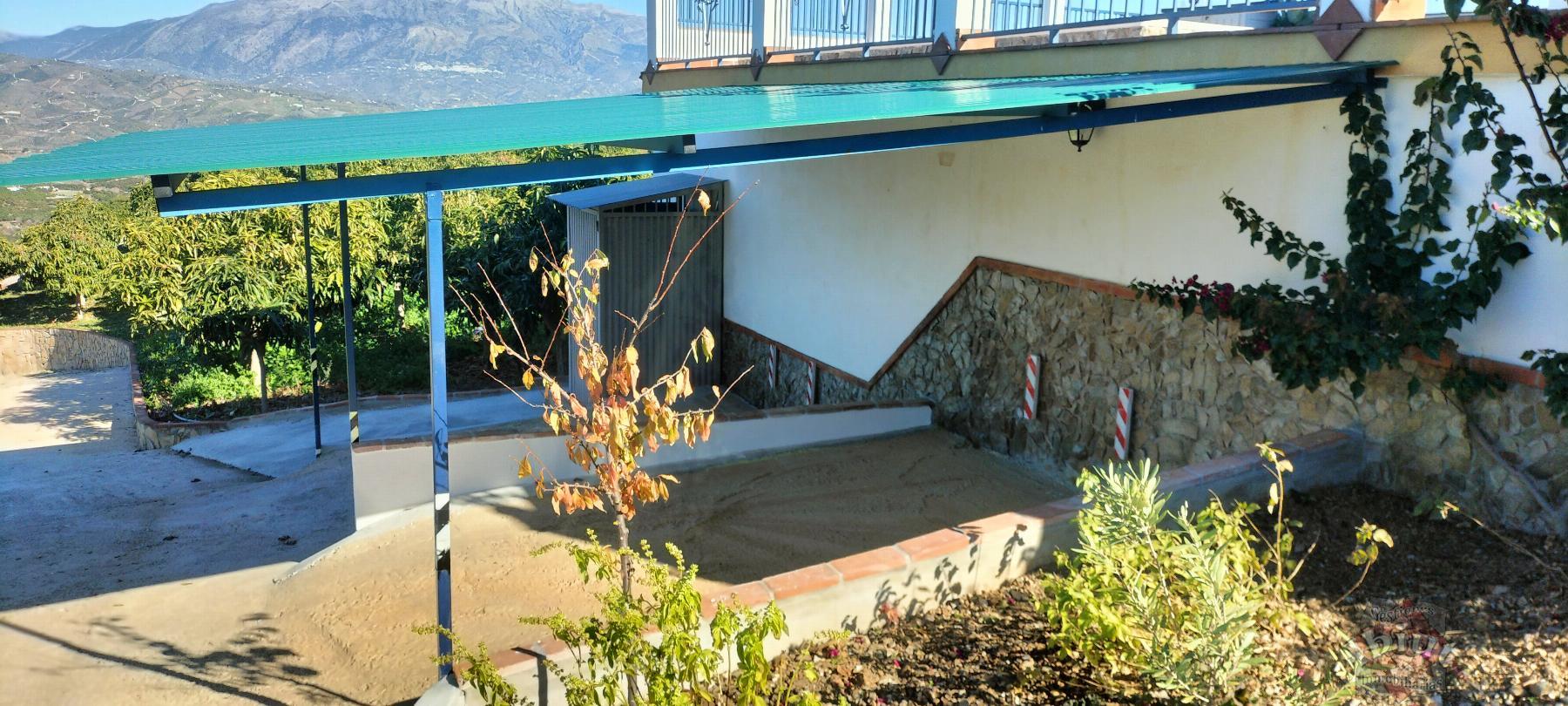 Alquiler de chalet en Iznate