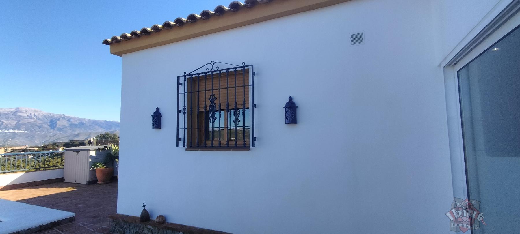 Alquiler de chalet en Iznate