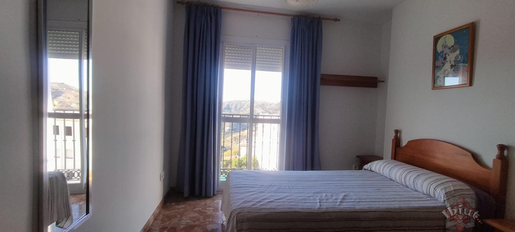 For rent of flat in Cómpeta