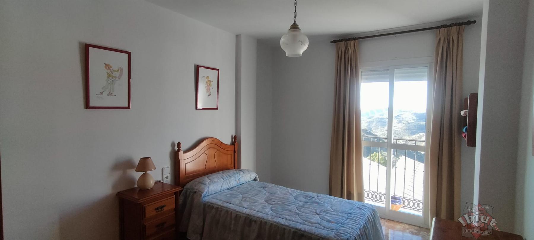 For rent of flat in Cómpeta