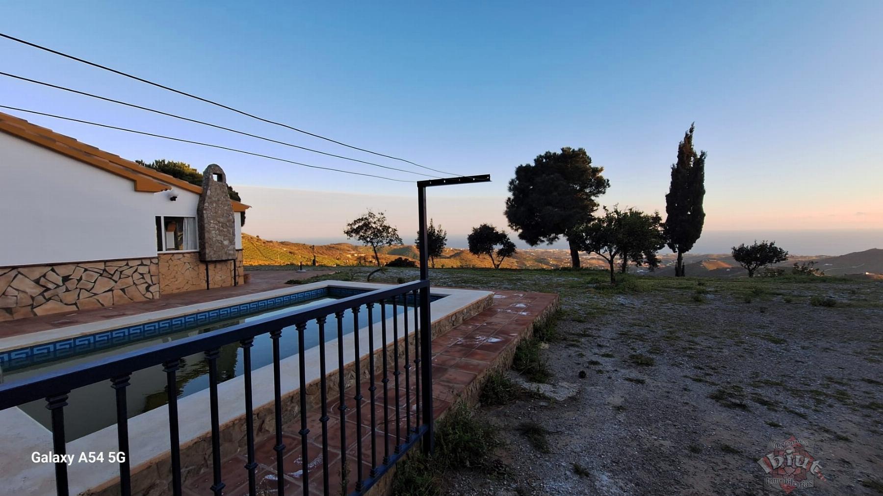 Alquiler de casa en Iznate