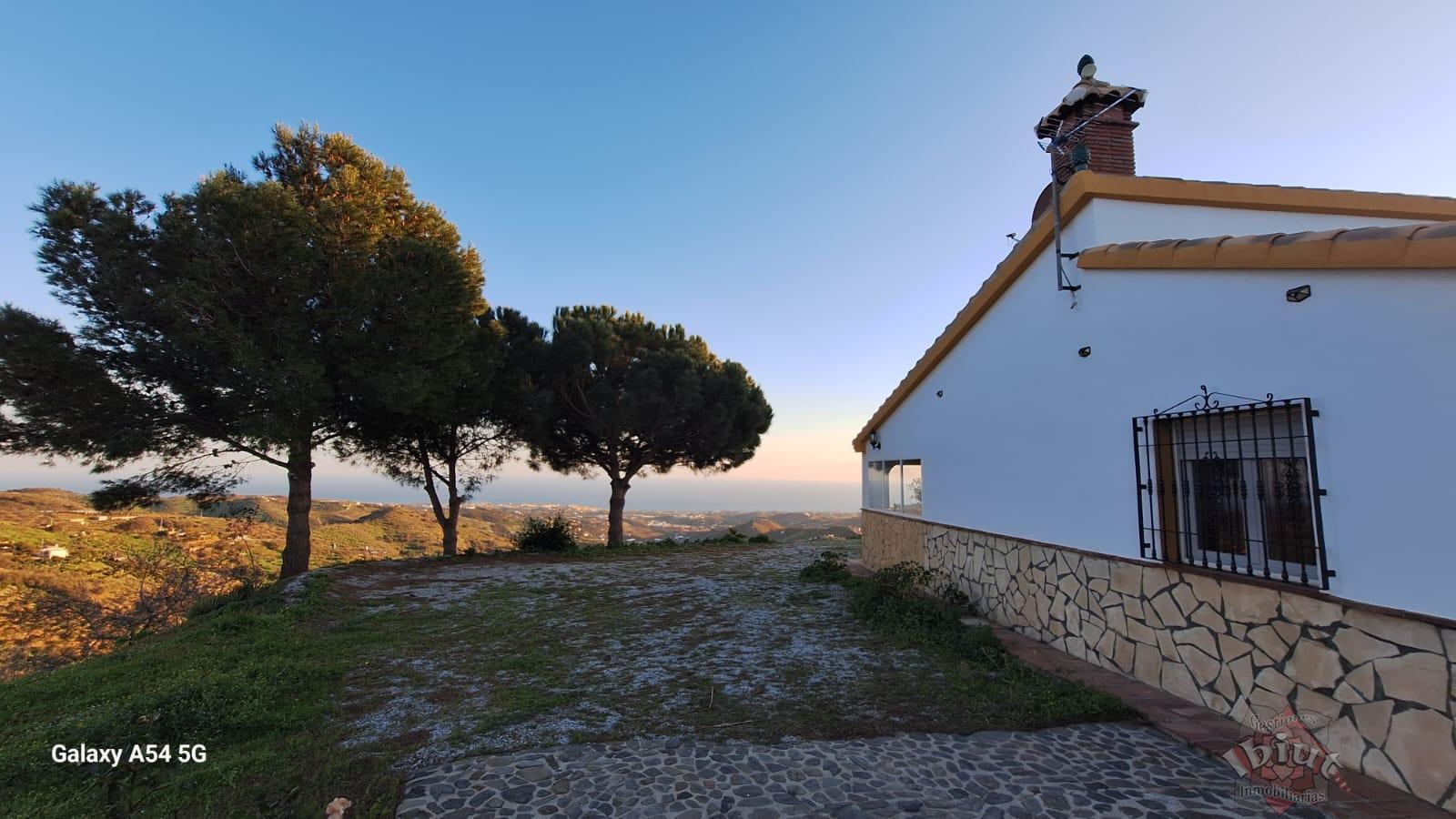 Alquiler de casa en Iznate