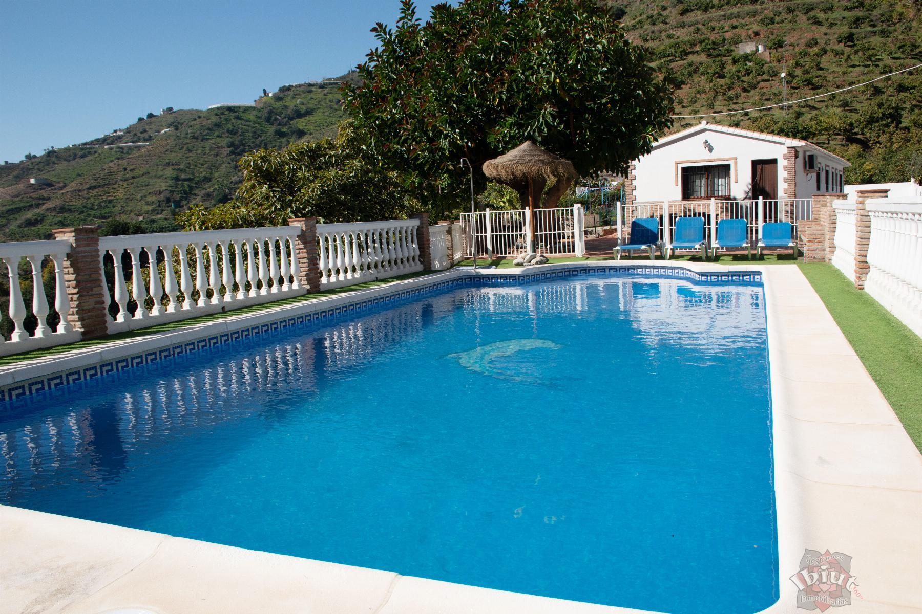 For rent of villa in Algarrobo