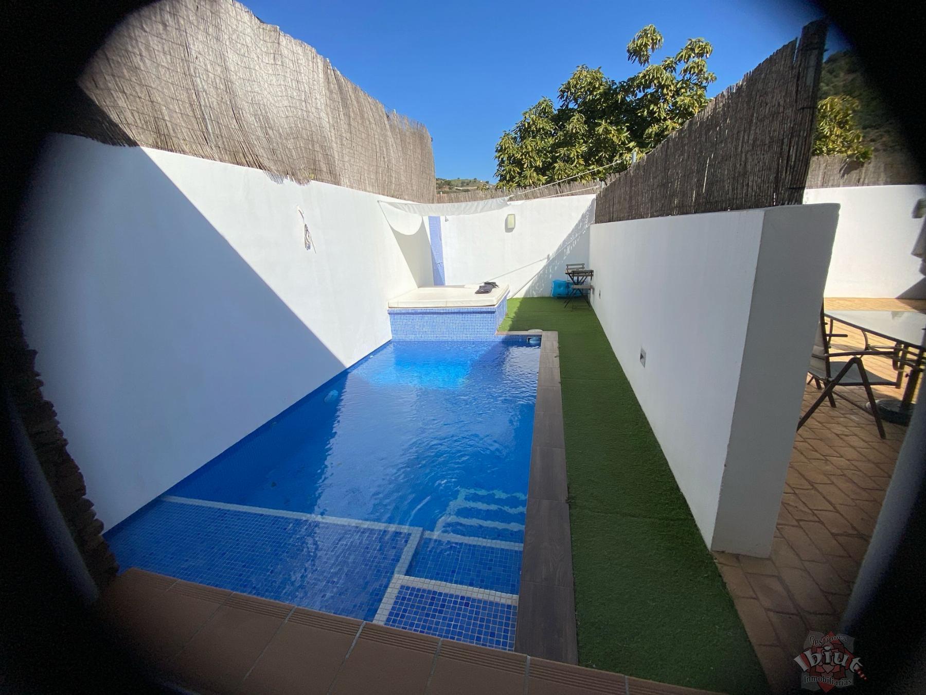For rent of house in Sayalonga