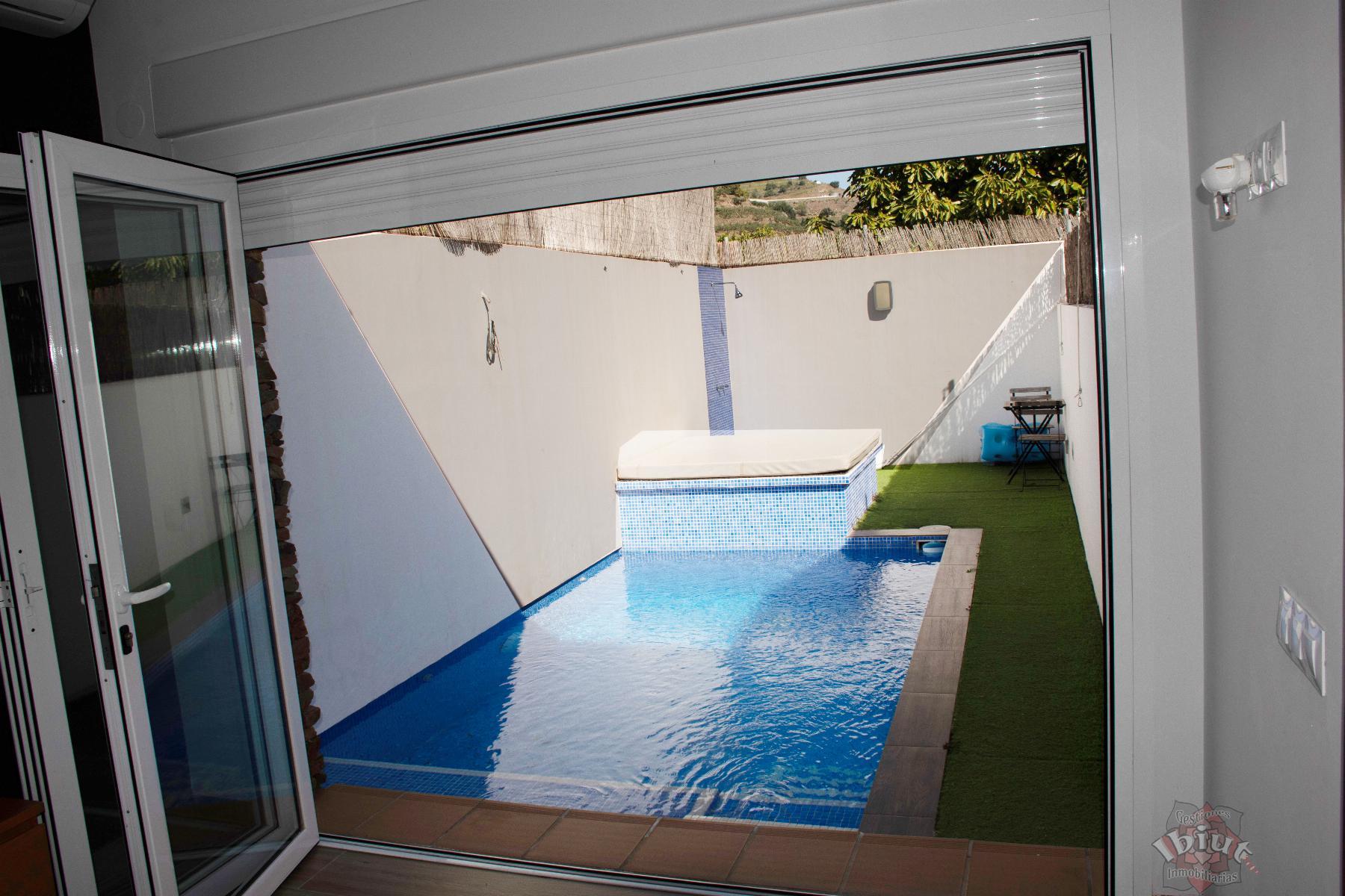 For rent of house in Sayalonga