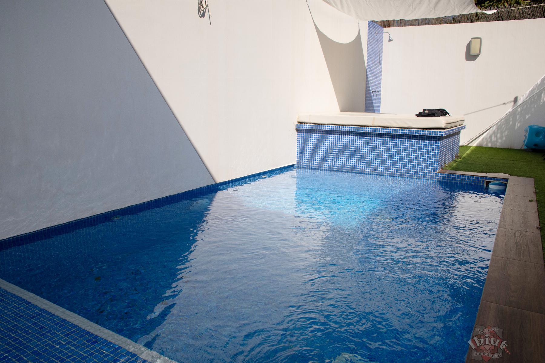 For rent of house in Sayalonga