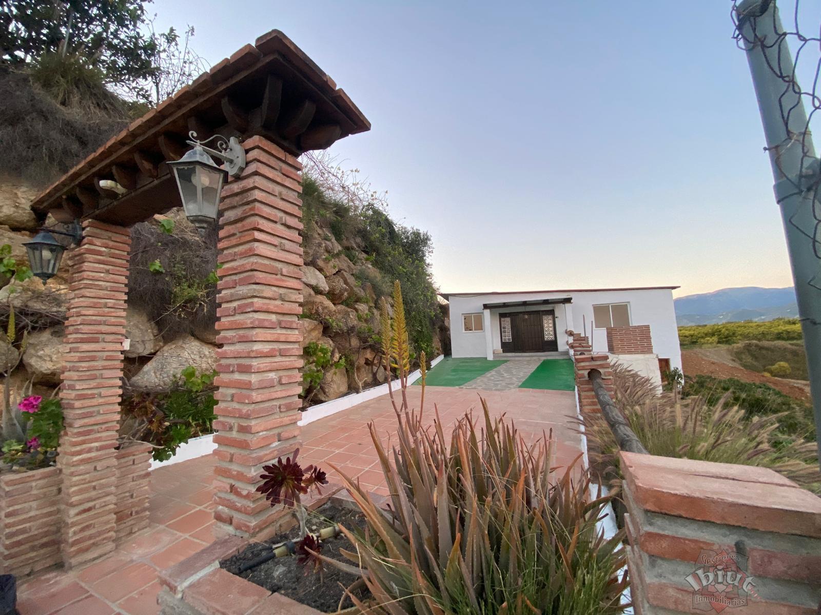 Alquiler de casa en Almayate Bajo