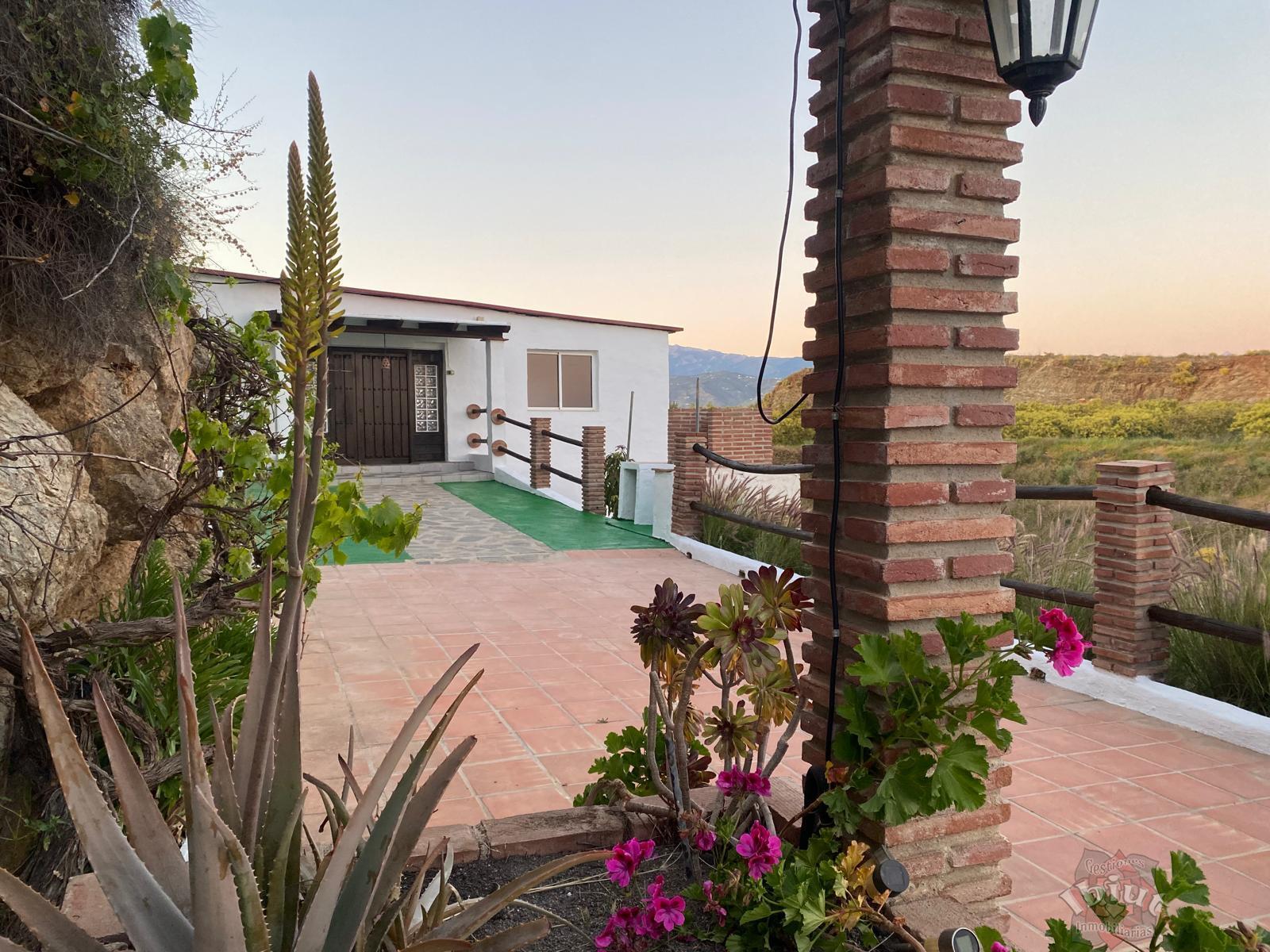 Alquiler de casa en Almayate Bajo