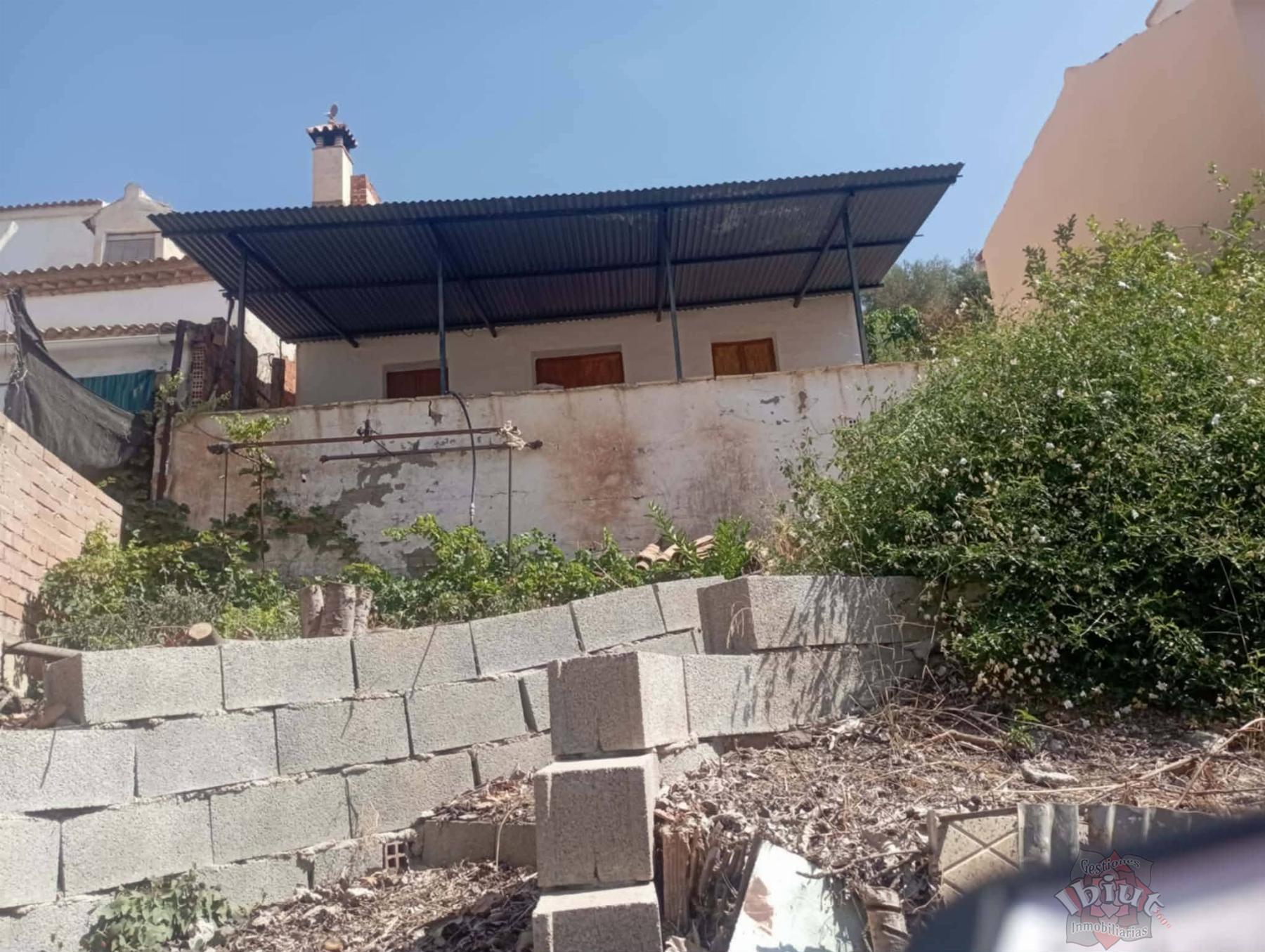 Venta de casa en Benamargosa