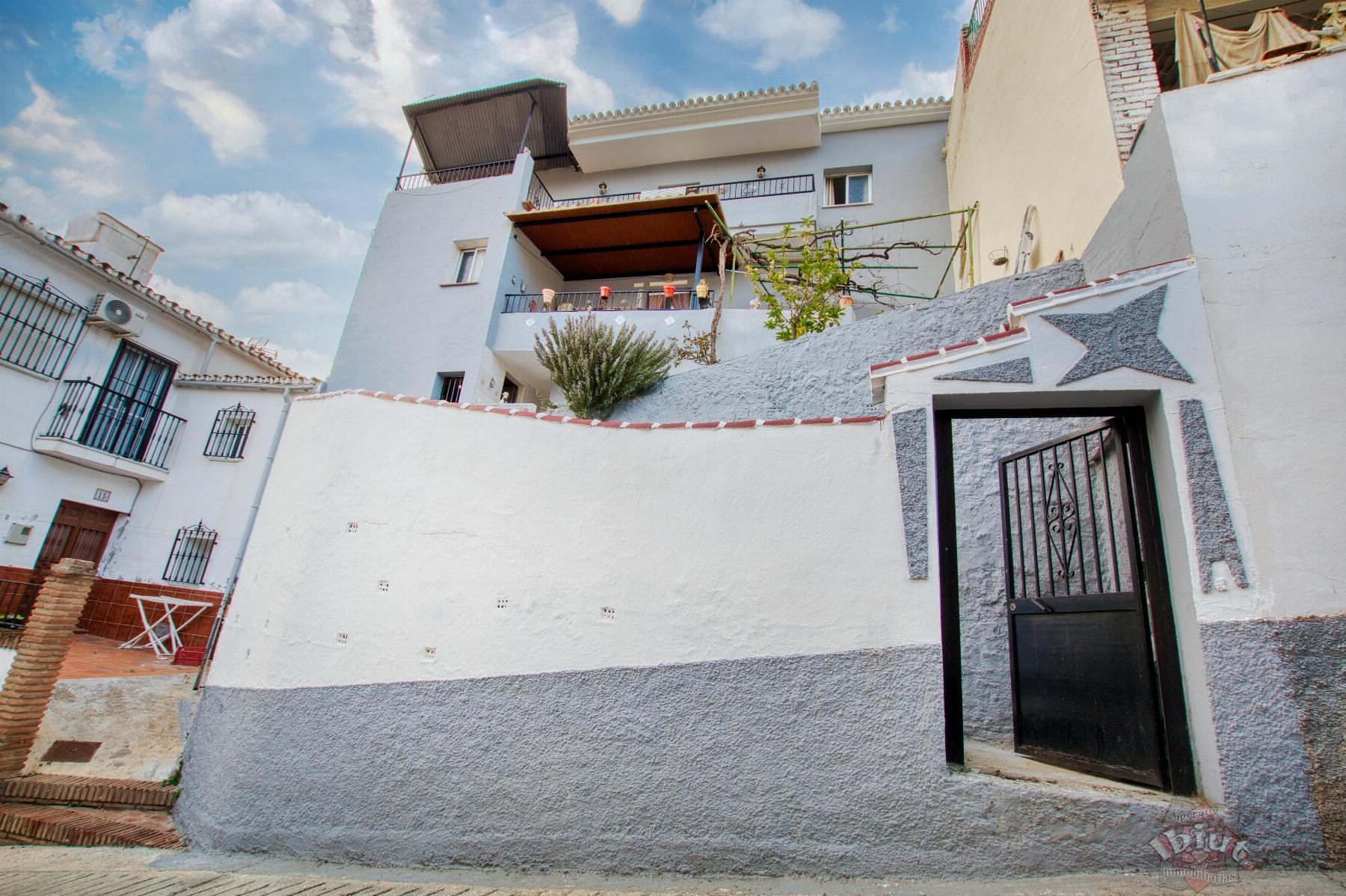 Venta de casa en Benamargosa