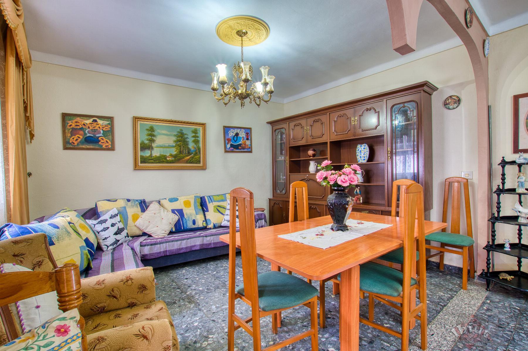 Venta de casa en Benamargosa